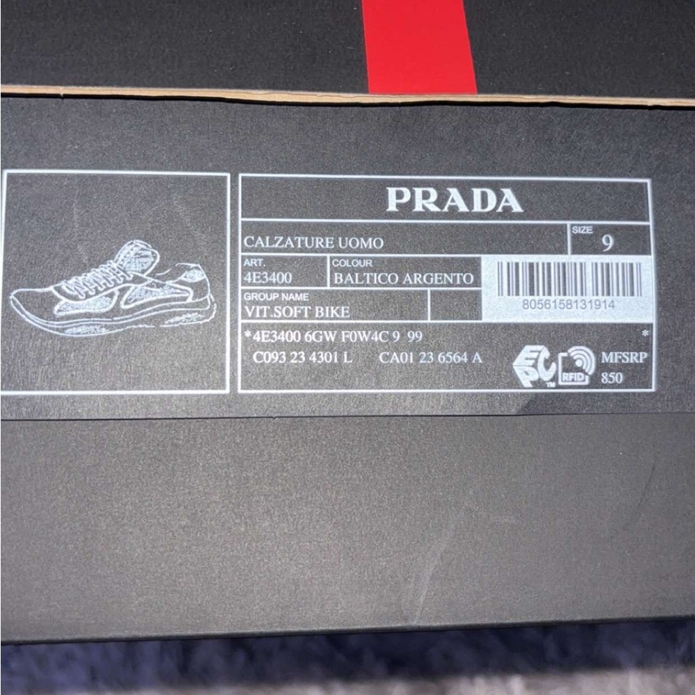Prada - Picture 4 of 5